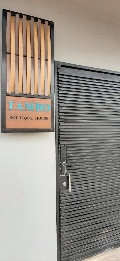 לינה וארוחת בוקר לטיסייה Tambo Boutique House מראה חיצוני תמונה